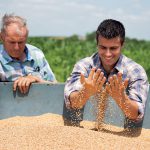 La pyramide des âges menace l’agriculture européenne