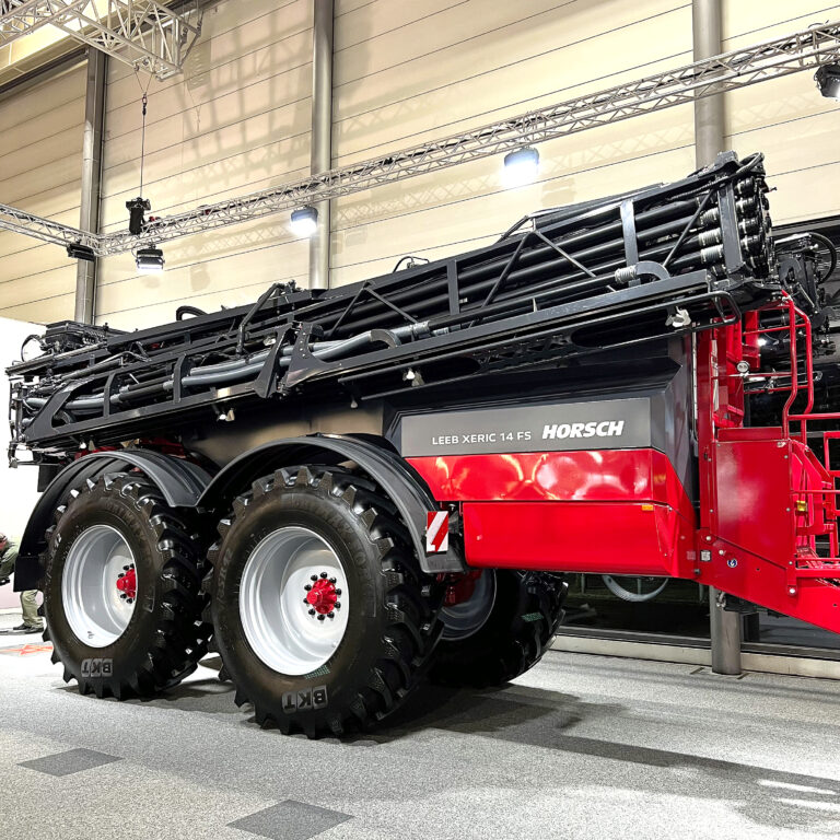 Kuhn et Horsch testent deux machines