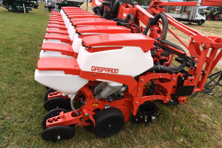 Trois machines pour les betteraves