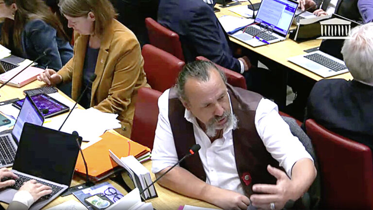 Betterave : Le monde imaginaire de Benoît Biteau