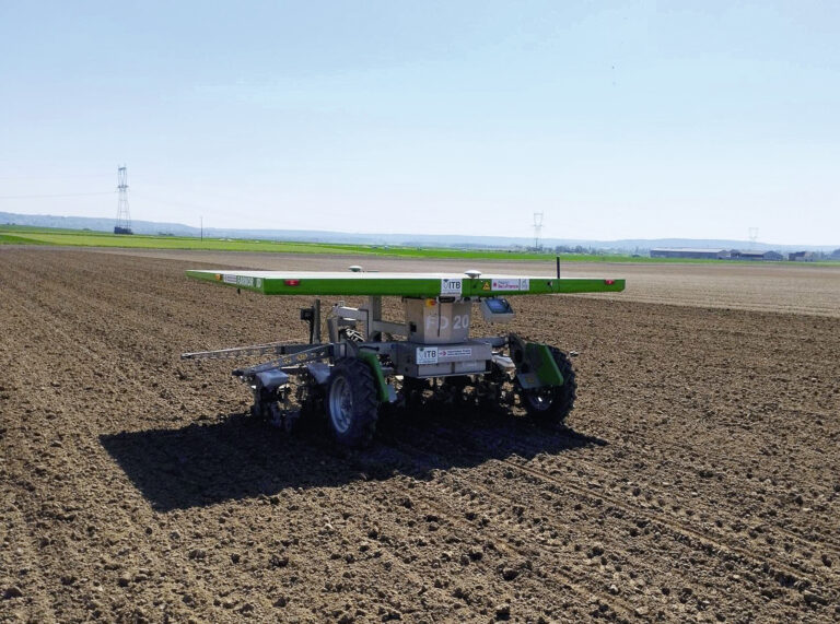 Le binage à l’aveugle avec le robot Farmdroid