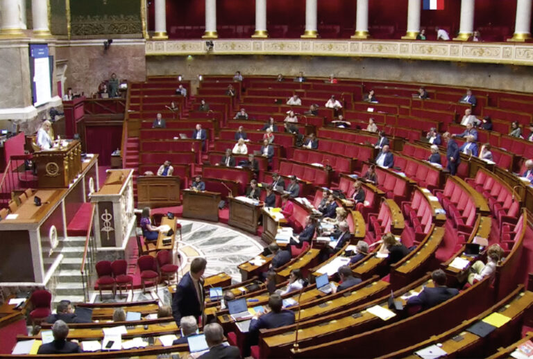 Le projet de loi d’urgence débattu par les députés
