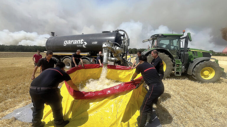 les agriculteurs en renfort face aux incendies de fontainebleau