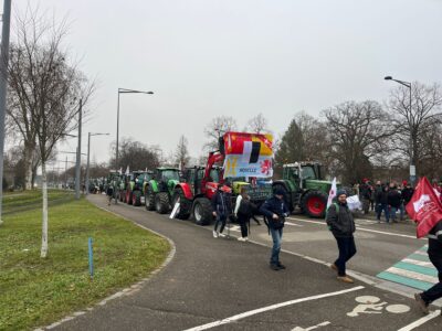 1 000 tracteurs étaient attendus à Strasbourg. Les agriculteurs tirent leurs dernières cartouches à Strasbourg